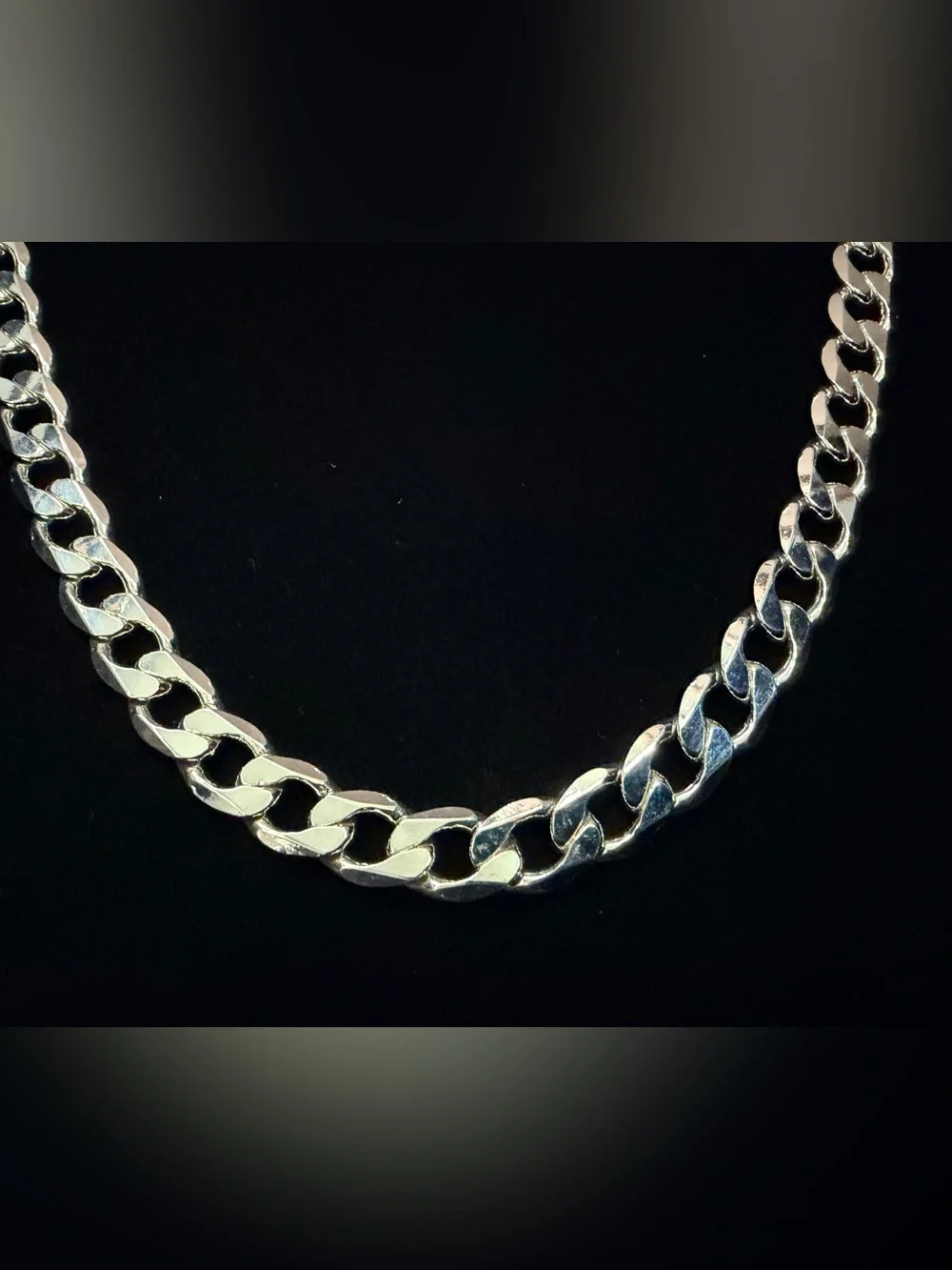 Cuban 925 Stamped Silver filled 22in 9.3MM necklace. 55.5g. Very nice piece